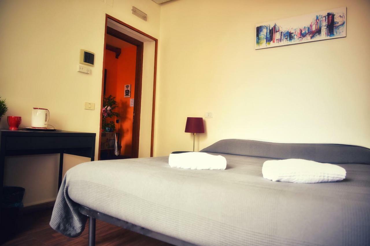 Holiday Rooms フィレンツェ エクステリア 写真